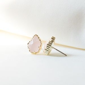 Kendra Scott Jewelry - Kendra Scott Tessa Gold Earrings In Rose Quartz Kendra Scott Jewelry - Kendra Scott Tessa Gold Earrings In Rose Quartz